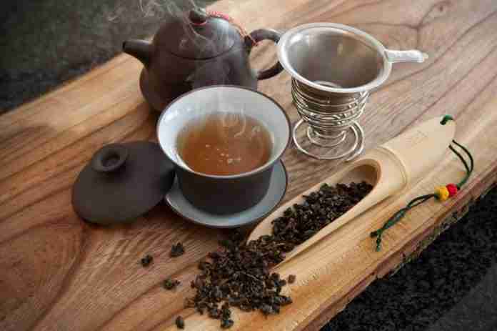 Oolong Tea Side Effects and Risks