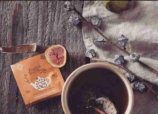 English Tea Shop Ginger Peach Tea Organic Tea