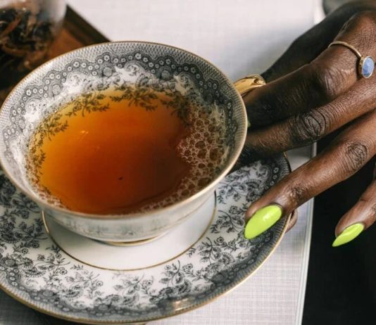 is tea naturally caffeinated 3