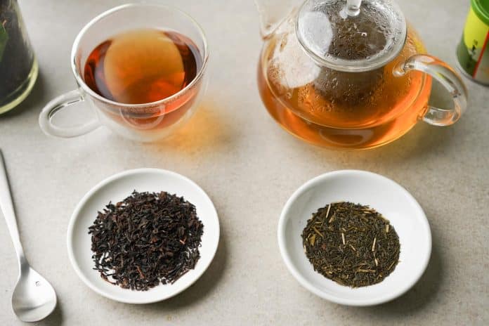 what is the difference between black tea and green tea 4