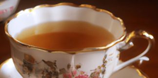 do brits put milk in tea