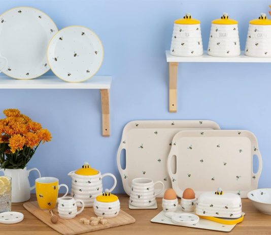 price kensington sweet bee white 4 cup teapot 3